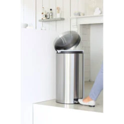 Brabantia Silent Pedaalemmer 45 Liter Met Kunststof Binnenemmer - Matt Steel Fingerprint Proof 14 Brabantia Silent Pedaalemmer 45 Liter Met Kunststof Binnenemmer - Matt Steel Fingerprint Proof -Brabantia 1122349 182aeb1b