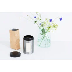 Brabantia Vensterbus 1,4 L - Matt Steel Fingerprint Proof -Brabantia 1122461 276f4b77