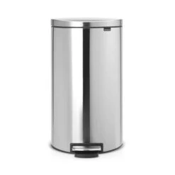 Brabantia FlatBack+ Pedaalemmer 30 Liter Met Kunststof Binnenemmer - Matt Steel Fingerprint Proof