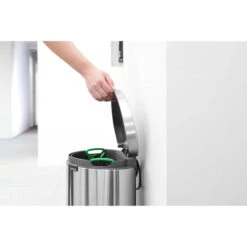 Brabantia FlatBack+ Pedaalemmer 30 Liter Met Kunststof Binnenemmer - Matt Steel Fingerprint Proof -Brabantia 1186776 cccae80b