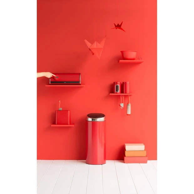Brabantia Broodtrommel Met Schuifdeksel - Passion Red 9 Brabantia Broodtrommel Met Schuifdeksel - Passion Red - Afbeelding 7