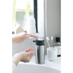 Brabantia Zeeppomp 200 Ml - Matt Steel Fingerprint Proof -Brabantia 1346839 1cb8558d
