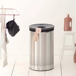 Brabantia Wasbox Met Kunststof Deksel 60 L - Matt Steel 7 Brabantia Wasbox Met Kunststof Deksel 60 L - Matt Steel -Brabantia 1369933 016b6abc