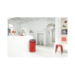 Brabantia Touch Bin Afvalemmer 60 Liter - Passion Red 9 Brabantia Touch Bin Afvalemmer 60 Liter - Passion Red -Brabantia 1384962 c6c79d25