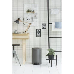 Brabantia NewIcon Pedaalemmer 12 Liter Met Kunststof Binnenemmer - Platinum 12 Brabantia NewIcon Pedaalemmer 12 Liter Met Kunststof Binnenemmer - Platinum -Brabantia 1415988 41d0c9bc