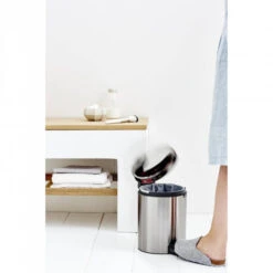 Brabantia NewIcon Pedaalemmer 5 Liter Met Kunststof Binnenemmer - Matt Steel Fingerprint Proof -Brabantia 1429314 1b6c03df