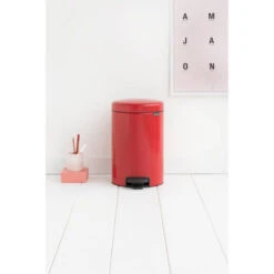 Brabantia NewIcon Pedaalemmer 12 Liter Met Kunststof Binnenemmer - Passion Red -Brabantia 1429319 251da558