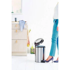 Brabantia NewIcon Pedaalemmer 12 Liter Met Kunststof Binnenemmer - Matt Steel Fingerprint Proof 17 Brabantia NewIcon Pedaalemmer 12 Liter Met Kunststof Binnenemmer - Matt Steel Fingerprint Proof -Brabantia 1429325 38eb0abd