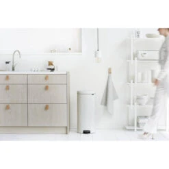 Brabantia NewIcon Pedaalemmer 30 Liter Met Metalen Binnenemmer - White -Brabantia 1429357 34ebd89d