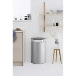 Brabantia Touch Bin Afvalemmer 40 Liter Met Kunststof Binnenemmer - Metallic Grey / Brilliant Steel -Brabantia 1433421 9f14d554