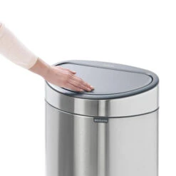 Brabantia Touch Bin Afvalemmer 40 Liter Met Kunststof Binnenemmer - Matt Steel Fingerprint Proof 17 Brabantia Touch Bin Afvalemmer 40 Liter Met Kunststof Binnenemmer - Matt Steel Fingerprint Proof -Brabantia 1433424 fcb7ca16