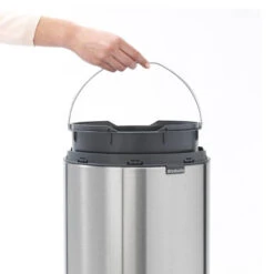 Brabantia Touch Bin Afvalemmer 30 Liter Met Kunststof Binnenemmer - Matt Steel -Brabantia 1475899 56321177