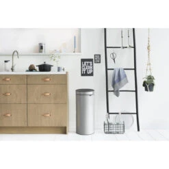 Brabantia Touch Bin Afvalemmer 30 Liter Met Kunststof Binnenemmer - Metallic Grey -Brabantia 1475915 bb624eb8
