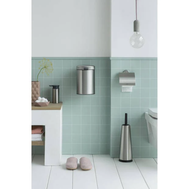 Brabantia NewIcon Wandafvalemmer 3 Liter Met Kunststof Binnenemmer - Matt Steel 4 Brabantia NewIcon Wandafvalemmer 3 Liter Met Kunststof Binnenemmer - Matt Steel - Afbeelding 2