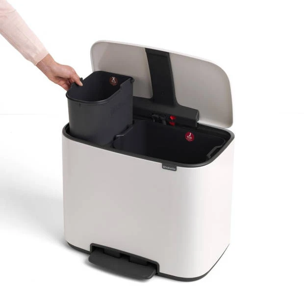 Brabantia Bo Pedaalemmer 11 + 23 Liter Met 2 Kunststof Binnenemmers - White 9 Brabantia Bo Pedaalemmer 11 + 23 Liter Met 2 Kunststof Binnenemmers - White - Afbeelding 7