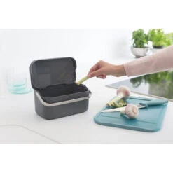 Brabantia Sink Side Aanrecht Afvalbakje 1,8 Liter - Dark Grey 21 Brabantia Sink Side Aanrecht Afvalbakje 1,8 Liter - Dark Grey -Brabantia 1773254 1cdacf72