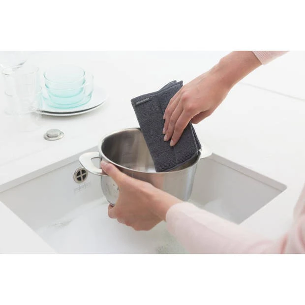 Brabantia Sink Side Sponsdoekjes Microvezel 16 X 22 Cm, Set Van 3 - Dark Grey / Light Grey / Mint 12 Brabantia Sink Side Sponsdoekjes Microvezel 16 X 22 Cm, Set Van 3 - Dark Grey / Light Grey / Mint - Afbeelding 10