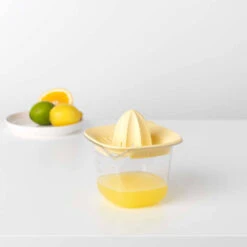 Brabantia Tasty+ Citruspers Met Maatbeker - Vanilla Yellow -Brabantia 2109527 691a0e91