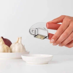 Brabantia Tasty+ Knoflookpers - Terracotta Pink -Brabantia 2109541 5ebde7c6