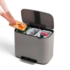 Brabantia Bo Pedaalemmer 3 X 11 Liter Met 3 Kunststof Binnenemmers - Mineral Concrete Grey 19 Brabantia Bo Pedaalemmer 3 X 11 Liter Met 3 Kunststof Binnenemmers - Mineral Concrete Grey -Brabantia 2119667 405c7e81