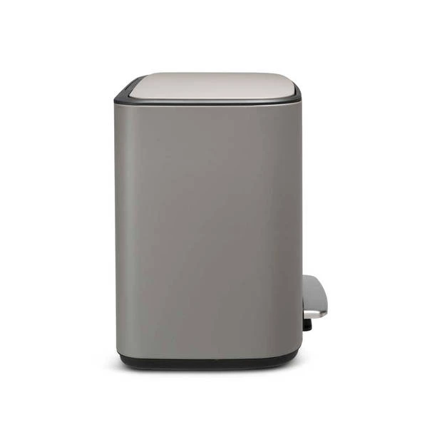 Brabantia Bo Pedaalemmer 3 X 11 Liter Met 3 Kunststof Binnenemmers - Mineral Concrete Grey 5 Brabantia Bo Pedaalemmer 3 X 11 Liter Met 3 Kunststof Binnenemmers - Mineral Concrete Grey - Afbeelding 3