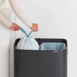 Brabantia Bo Touch Bin Afvalemmer 2 X 30 Liter Met 2 Kunststof Binnenemmers - Matt Black -Brabantia 2119671 e651394c