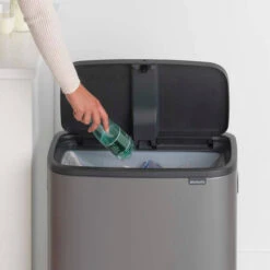 Brabantia Bo Touch Bin Afvalemmer 60 Liter Met Kunststof Binnenemmer - Platinum -Brabantia 2119672 39c20fb6