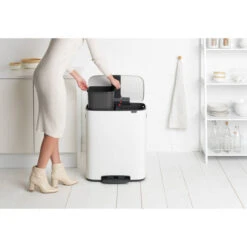 Brabantia Bo Pedaalemmer 2 X 30 Liter Met 2 Kunststof Binnenemmer - White 17 Brabantia Bo Pedaalemmer 2 X 30 Liter Met 2 Kunststof Binnenemmer - White -Brabantia 2390581 64374a8e