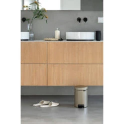 Brabantia NewIcon Pedaalemmer 3 Liter Met Kunststof Binnenemmer - Champagne -Brabantia 2390585 ad9587b8