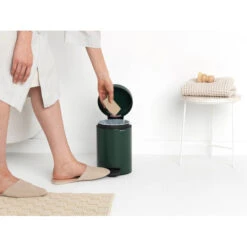 Brabantia NewIcon Pedaalemmer 3 Liter Met Kunststof Binnenemmer - Pine Green 18 Brabantia NewIcon Pedaalemmer 3 Liter Met Kunststof Binnenemmer - Pine Green -Brabantia 2390586 8d9cd310