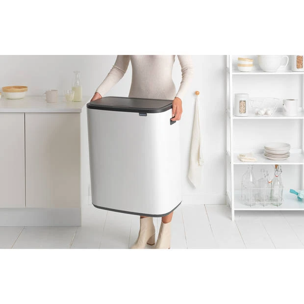 Brabantia Bo Touch Bin Afvalemmer 2 X 30 Liter Met 2 Kunststof Binnenemmers - White 11 Brabantia Bo Touch Bin Afvalemmer 2 X 30 Liter Met 2 Kunststof Binnenemmers - White - Afbeelding 9