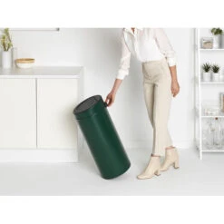 Brabantia Touch Bin Afvalemmer 30 Liter Met Kunststof Binnenemmer - Pine Green 15 Brabantia Touch Bin Afvalemmer 30 Liter Met Kunststof Binnenemmer - Pine Green -Brabantia 2390595 bac5bb55