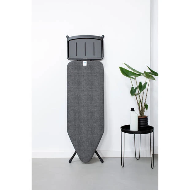 Brabantia Strijkplank C Denim Black - 124x45 Cm - Met Solide Stoomunithouder 5 Brabantia Strijkplank C Denim Black - 124x45 Cm - Met Solide Stoomunithouder - Afbeelding 3