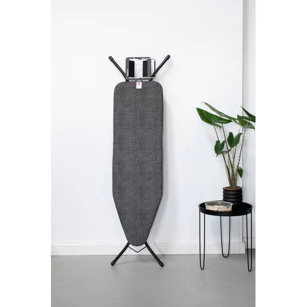 Brabantia Strijkplankhoes B, 124x38 Cm, Complete Set - Denim Black 4 Brabantia Strijkplankhoes B, 124x38 Cm, Complete Set - Denim Black - Afbeelding 2
