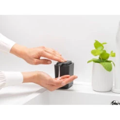 Brabantia SinkSide Zeepdispenser - Dark Grey 250ml 11 Brabantia SinkSide Zeepdispenser - Dark Grey 250ml -Brabantia 2400722 a7d1fb0c