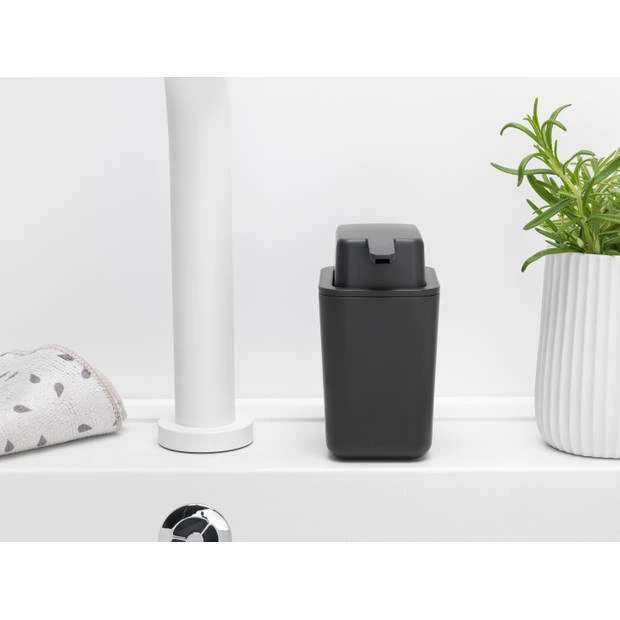 Brabantia SinkSide Zeepdispenser - Dark Grey 250ml 6 Brabantia SinkSide Zeepdispenser - Dark Grey 250ml - Afbeelding 4