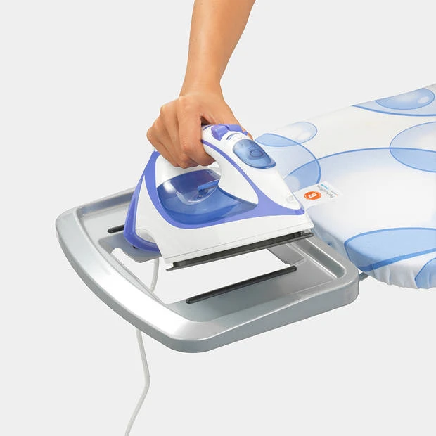 Brabantia PerfectFlow Strijkplank C, 124x45 Cm Bubbles Met Solide Strijkijzerhouder - Metallic Grey 4 Brabantia PerfectFlow Strijkplank C, 124x45 Cm Bubbles Met Solide Strijkijzerhouder - Metallic Grey - Afbeelding 2