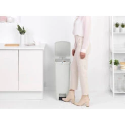 Brabantia StepUp Pedaalemmer 40 Liter - Light Grey 12 Brabantia StepUp Pedaalemmer 40 Liter - Light Grey -Brabantia 3486232 9c51af21