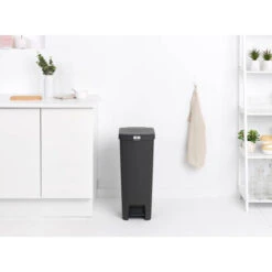 Brabantia StepUp Pedaalemmer 40 Liter - Dark Grey -Brabantia 3486233 bf07a173