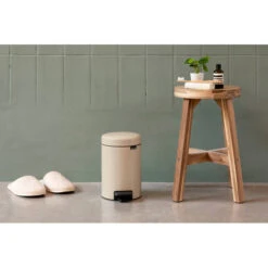 Brabantia NewIcon Pedaalemmer 5 Liter Met Kunststof Binnenemmer - Soft Beige -Brabantia 3714575 7884a5ee