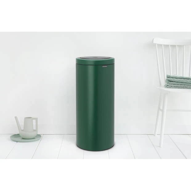 Brabantia Touch Bin Flat Top Afvalemmer 30 Liter Met Kunststof Binnenemmer - Pine Green 6 Brabantia Touch Bin Flat Top Afvalemmer 30 Liter Met Kunststof Binnenemmer - Pine Green - Afbeelding 4