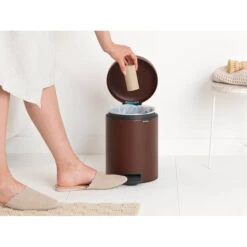 Brabantia NewIcon Pedaalemmer 5 Liter Met Kunststof Binnenemmer - Mineral Cosy Brown 17 Brabantia NewIcon Pedaalemmer 5 Liter Met Kunststof Binnenemmer - Mineral Cosy Brown -Brabantia 3729879 fdba30fa