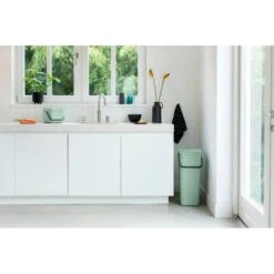 Brabantia Sort & Go Afvalemmer 6 Liter - Jade Green 16 Brabantia Sort & Go Afvalemmer 6 Liter - Jade Green -Brabantia 3729914 426404a0