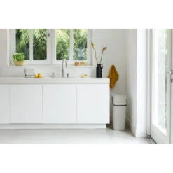 Brabantia Sort & Go Afvalemmer 6 Liter - Light Grey 16 Brabantia Sort & Go Afvalemmer 6 Liter - Light Grey -Brabantia 3729915 cd20b1f9