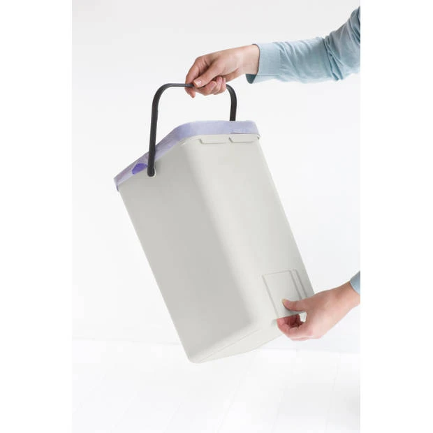 Brabantia Sort & Go Afvalemmer 12 Liter - Light Grey 7 Brabantia Sort & Go Afvalemmer 12 Liter - Light Grey - Afbeelding 5