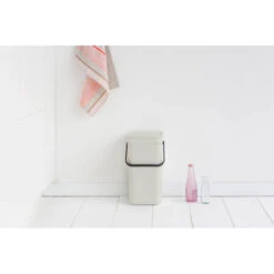 Brabantia Sort & Go Afvalemmer 12 Liter - Light Grey 16 Brabantia Sort & Go Afvalemmer 12 Liter - Light Grey -Brabantia 3729917 dffc2b67