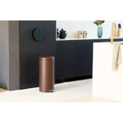 Brabantia NewIcon Pedaalemmer 30 Liter Met Kunststof Binnenemmer - Mineral Cosy Brown -Brabantia 3729925 b63e8a24