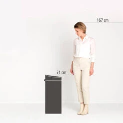 Brabantia Touch Bin Afvalemmer 30 Liter Met Kunststof Binnenemmer - Soft Beige 13 Brabantia Touch Bin Afvalemmer 30 Liter Met Kunststof Binnenemmer - Soft Beige -Brabantia 3729927 a8cac49f