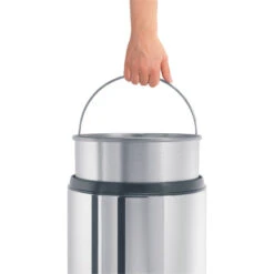 Brabantia Prullenbak Met Vlamdover 30 Liter Met Metalen Binnenemmer - Brilliant Steel -Brabantia 3808025 fdd5f522