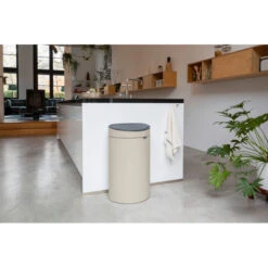 Brabantia Touch Bin Afvalemmer 40 Liter Met Kunststof Binnenemmer - Soft Beige -Brabantia 3808027 11d7be8b